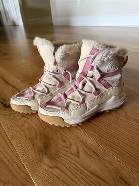 Sorel Women's ONA™ RMX Glacy Plus Waterproof Boots in Honey White & Dazed Mauve